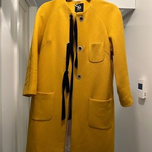 Sinequanone saffron coat with black ties 3/4 length arms